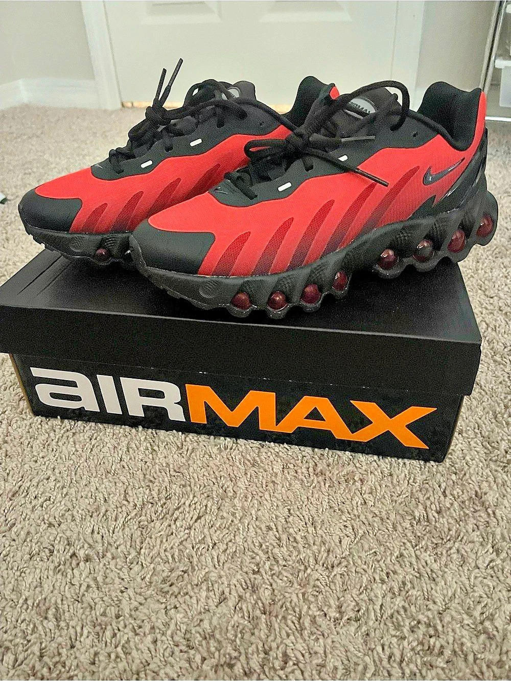 Nike Air Max Dn8 (GS) (GS) Red & Black US 6.5Y 8 Womens